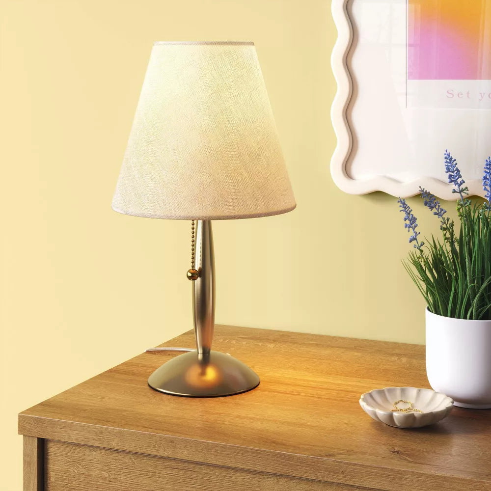 Mini Metall Schreibtischlampe mit Stoffschirm und Kordelschalter